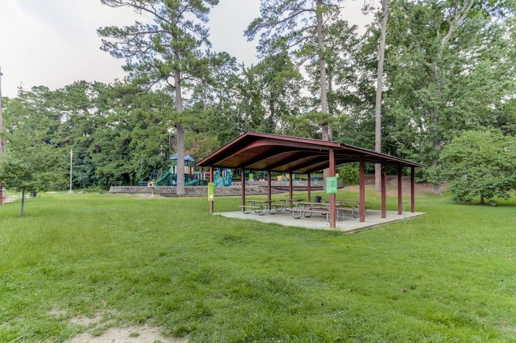 13 Roanoke Avenue NE