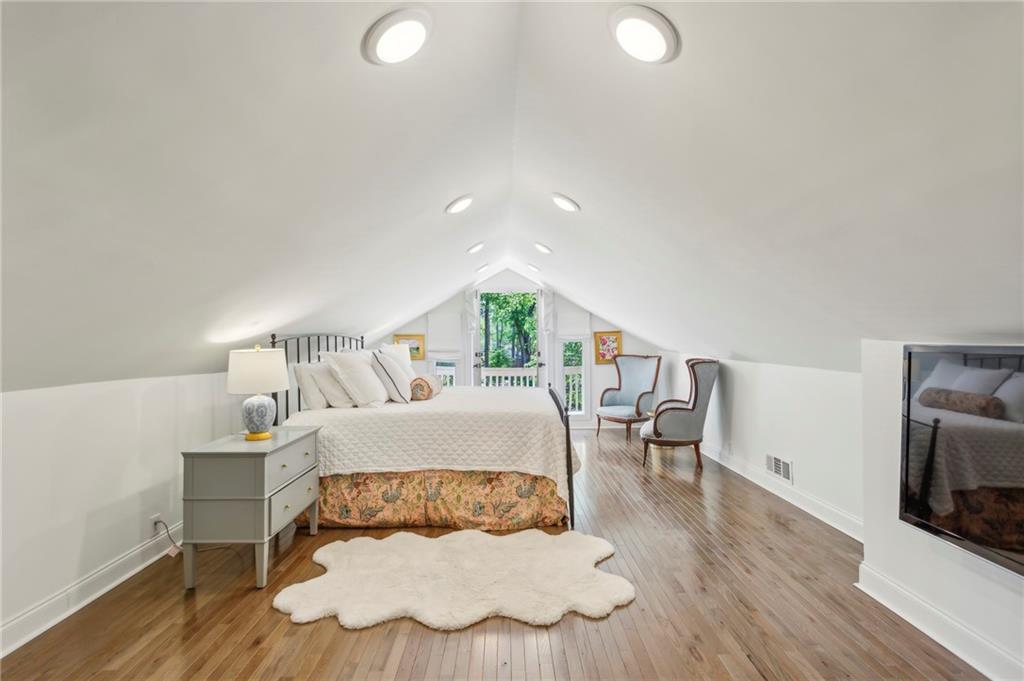 13 Roanoke Avenue NE