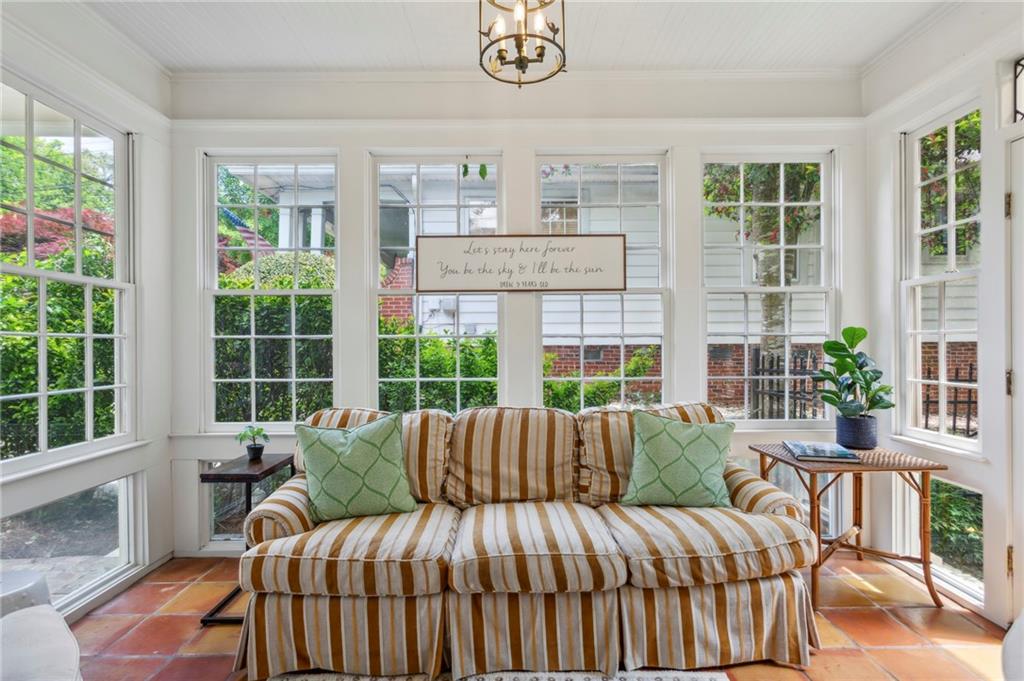 13 Roanoke Avenue NE