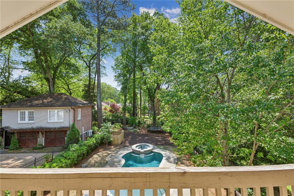 13 Roanoke Avenue NE