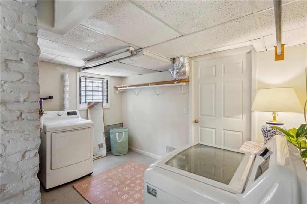 13 Roanoke Avenue NE