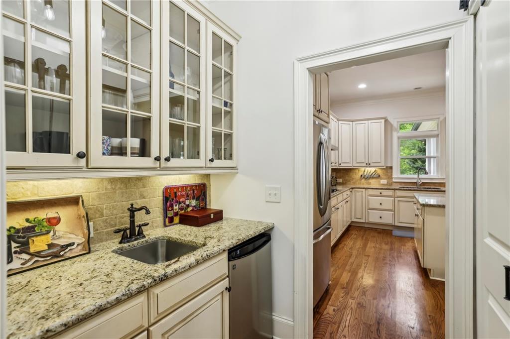 2480 Ellijay Drive NE