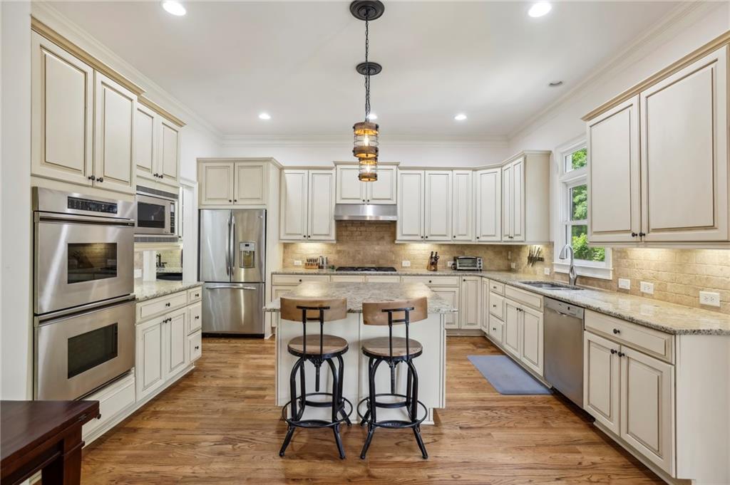 2480 Ellijay Drive NE