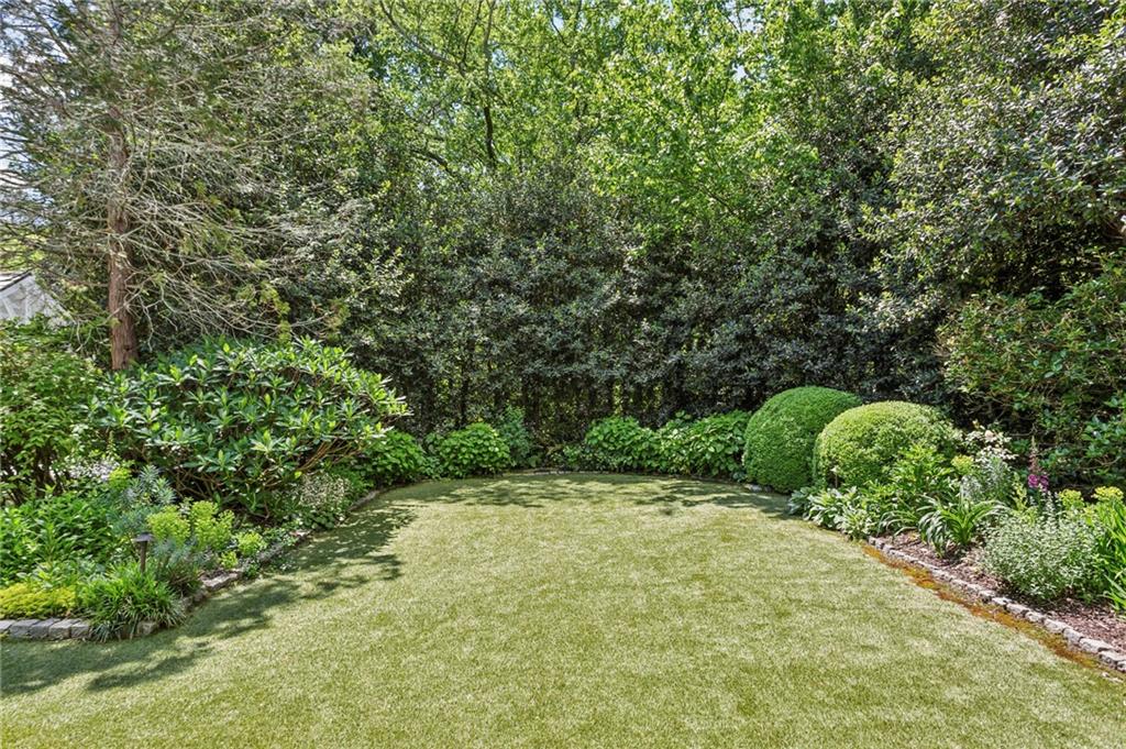 216 Mount Paran Road