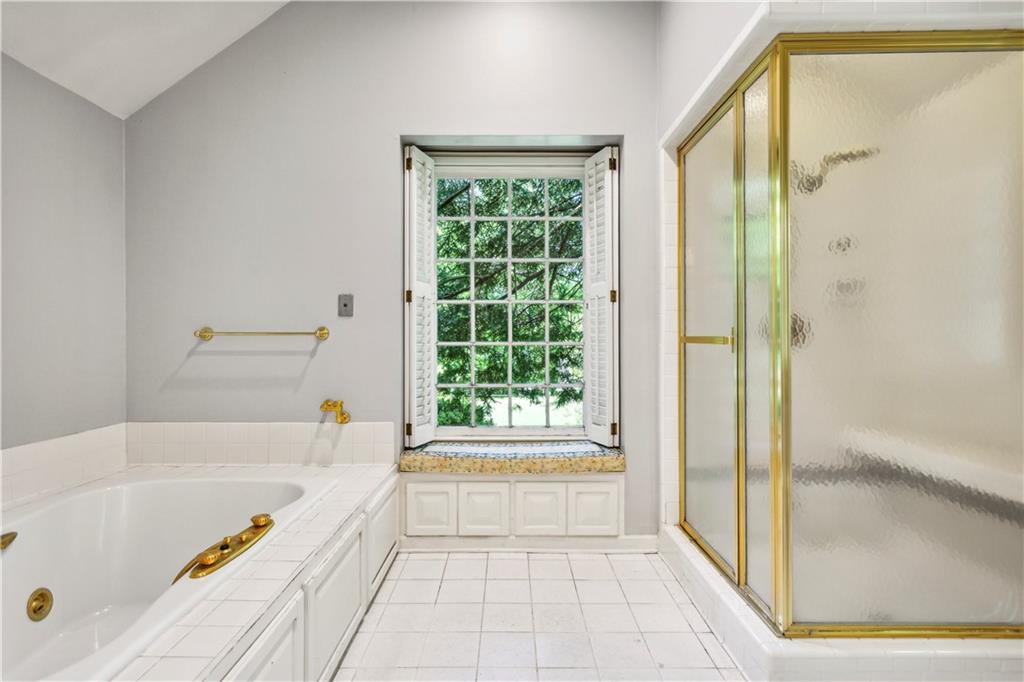 216 Mount Paran Road