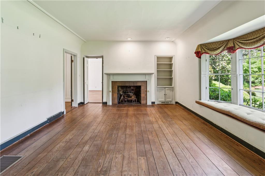 216 Mount Paran Road