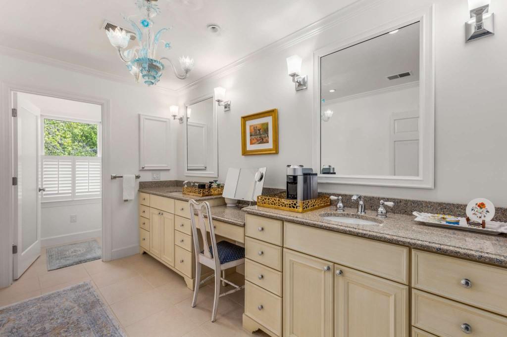 2525 Peachtree Road NE Unit 13