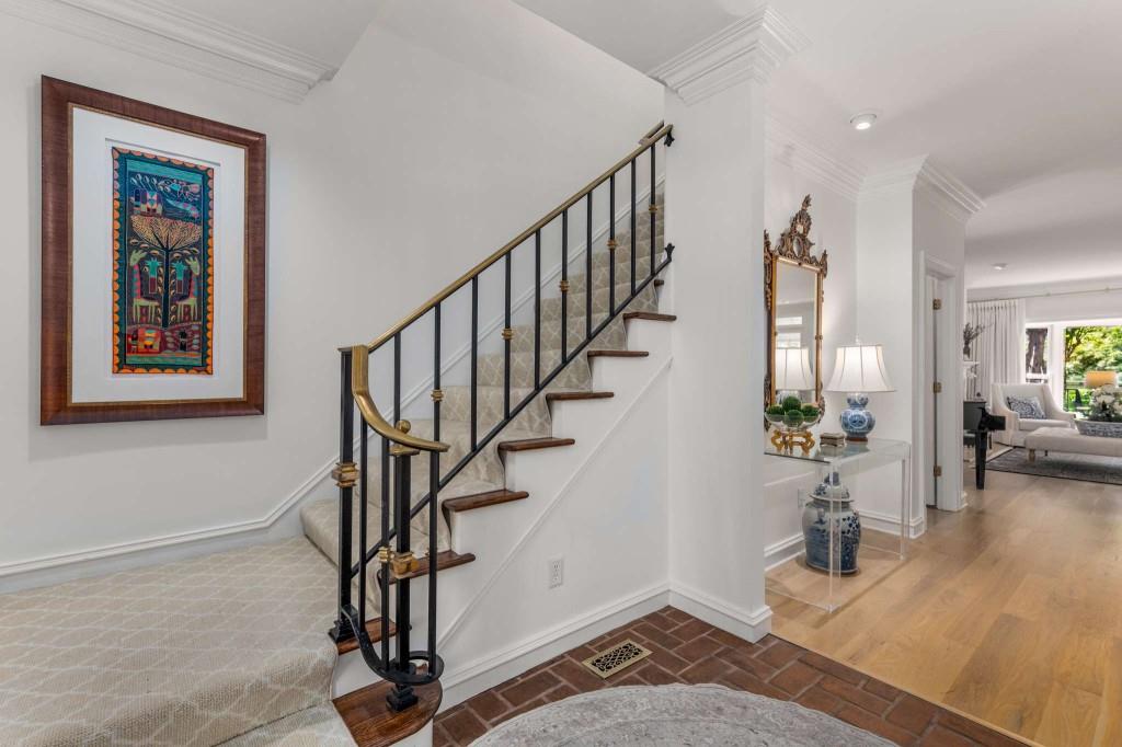 2525 Peachtree Road NE Unit 13