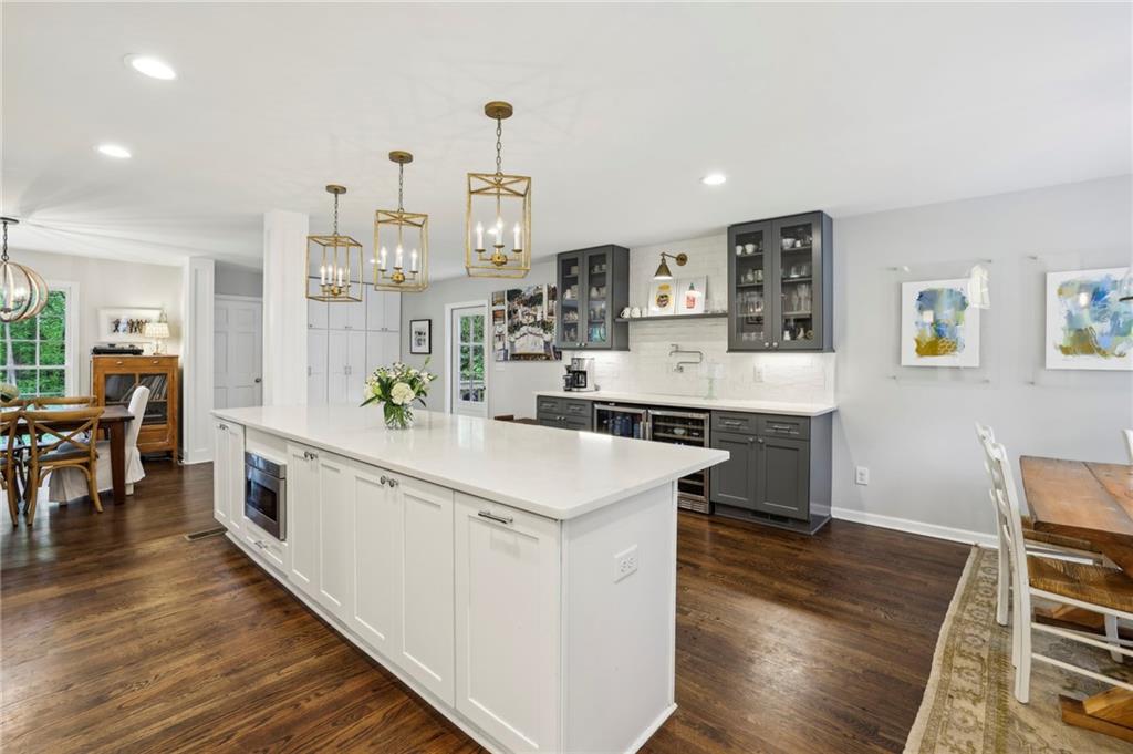 1022 Northcliffe Drive NW