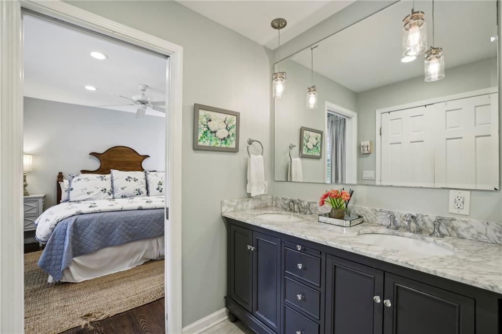 1022 Northcliffe Drive NW