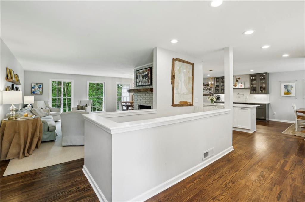 1022 Northcliffe Drive NW