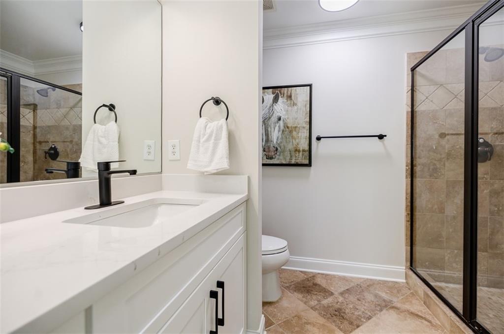 2827 White Oak Drive