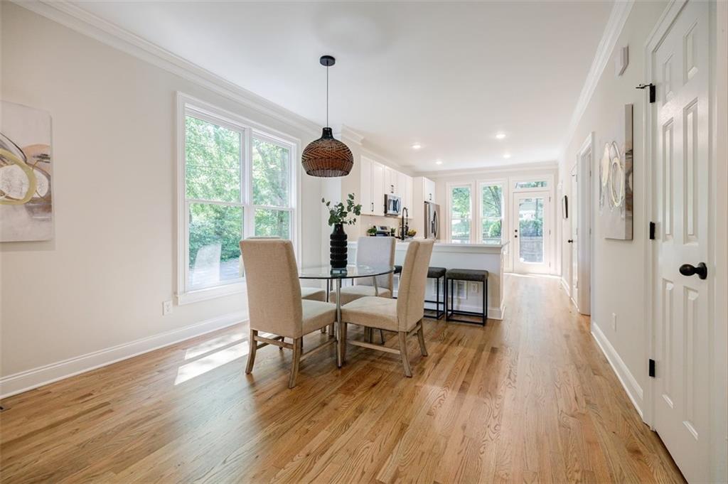 2827 White Oak Drive