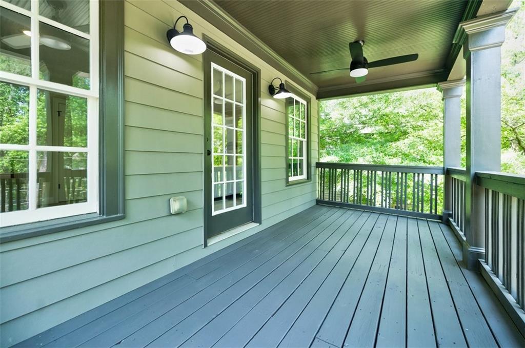 2827 White Oak Drive