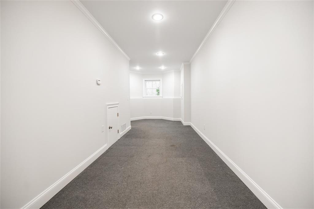 2827 White Oak Drive