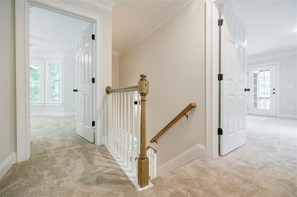 2827 White Oak Drive