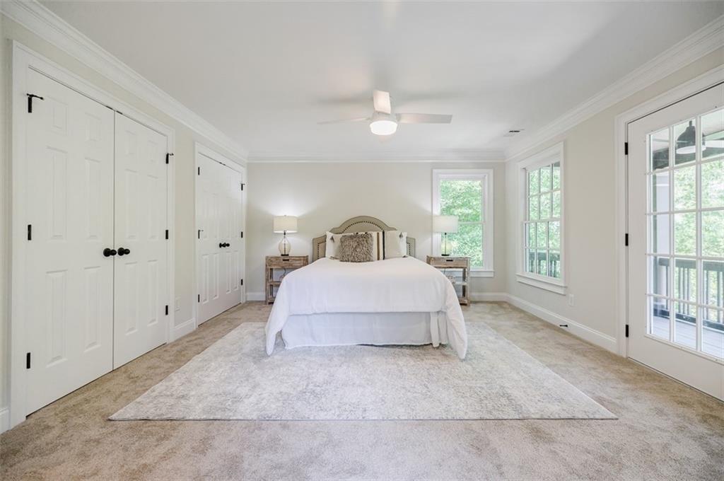 2827 White Oak Drive