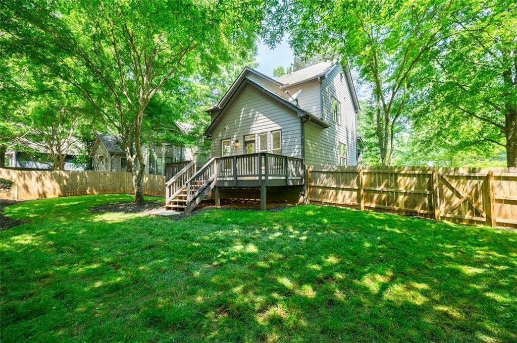 2827 White Oak Drive