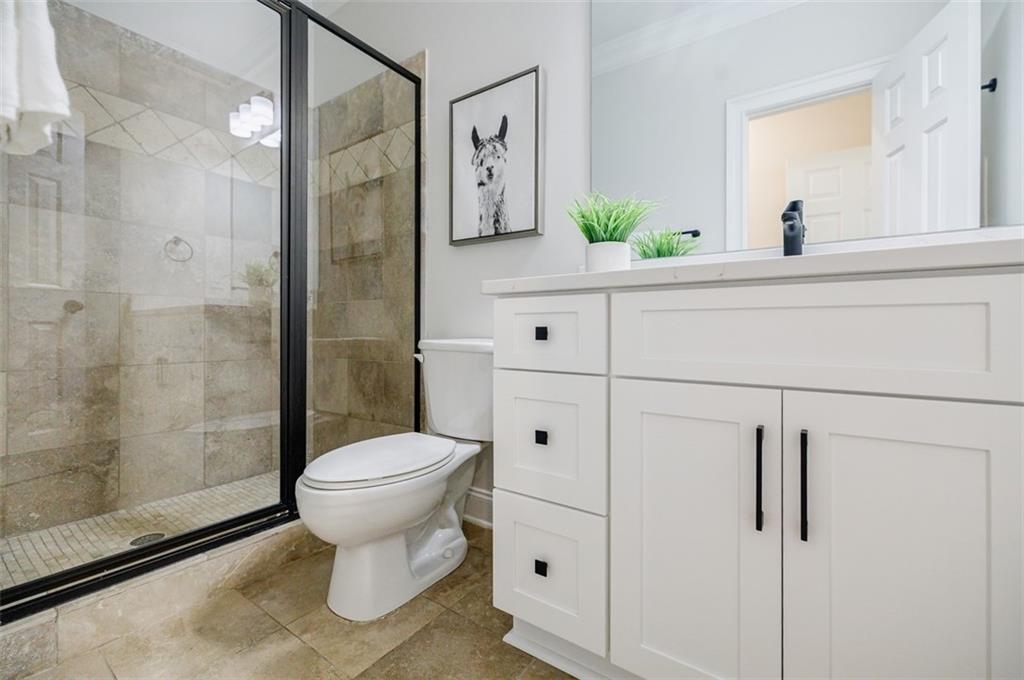 2827 White Oak Drive