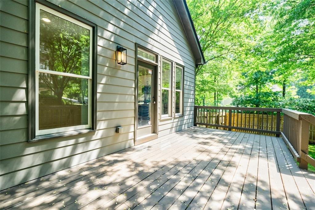 2827 White Oak Drive