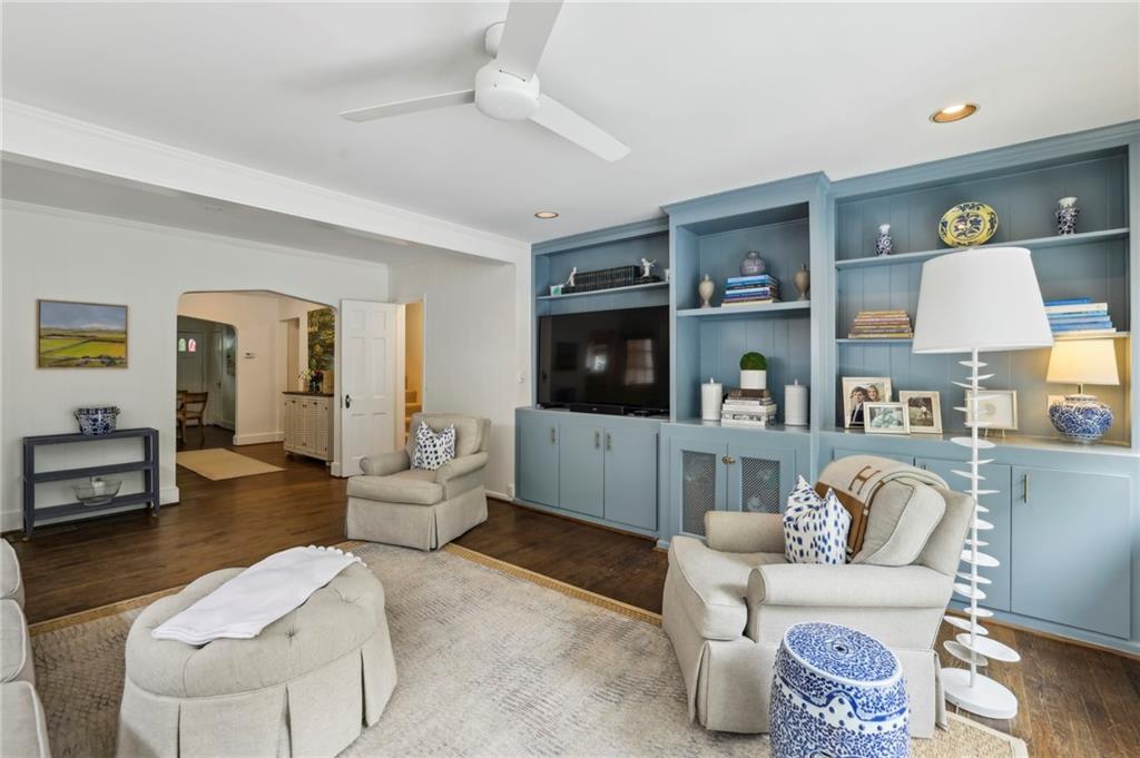 2143 Mckinley Road NW