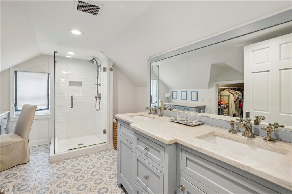 2143 Mckinley Road NW