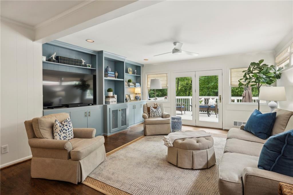 2143 Mckinley Road NW