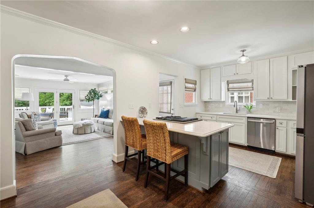 2143 Mckinley Road NW