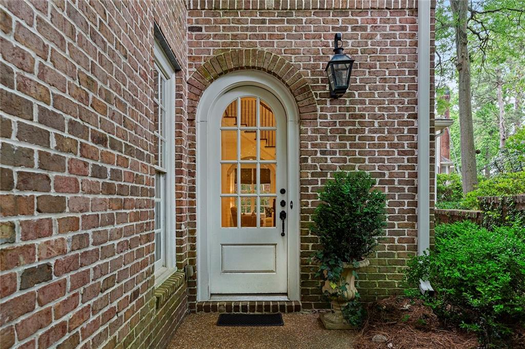 2070 Howell Mill Road NW