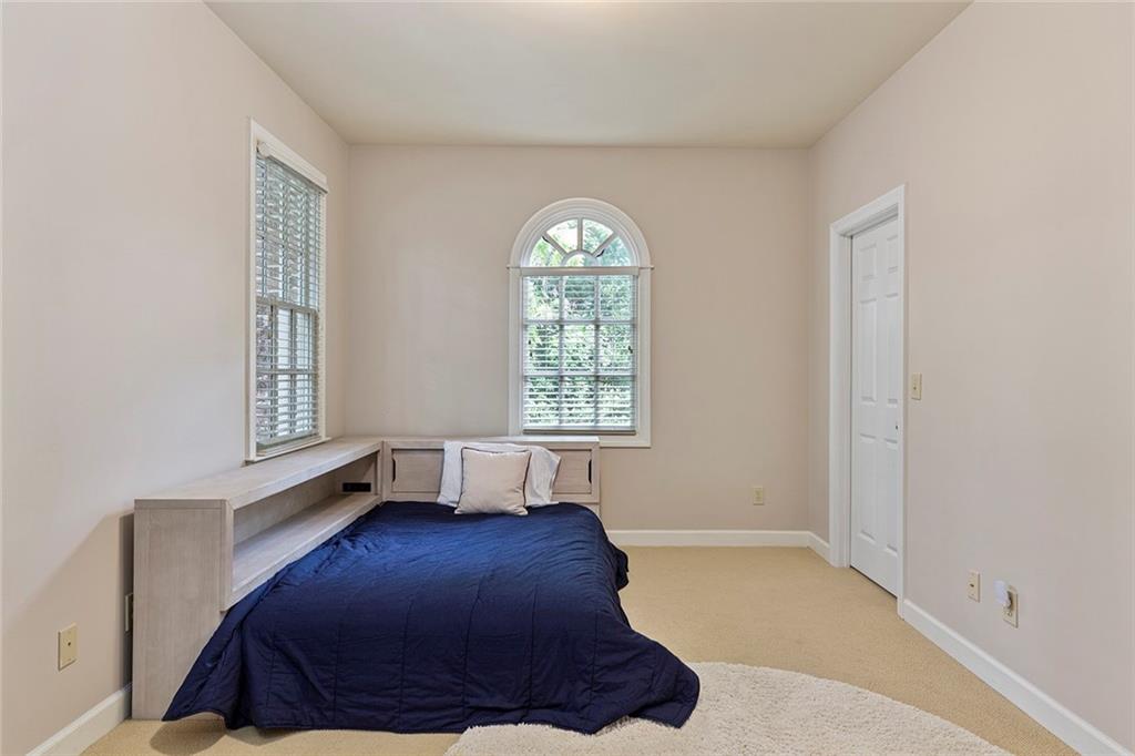 2070 Howell Mill Road NW