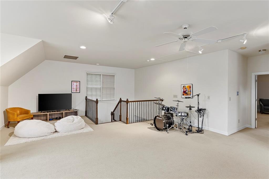 2070 Howell Mill Road NW