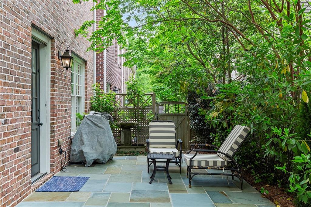 2070 Howell Mill Road NW