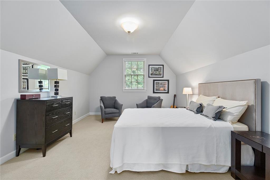 2070 Howell Mill Road NW