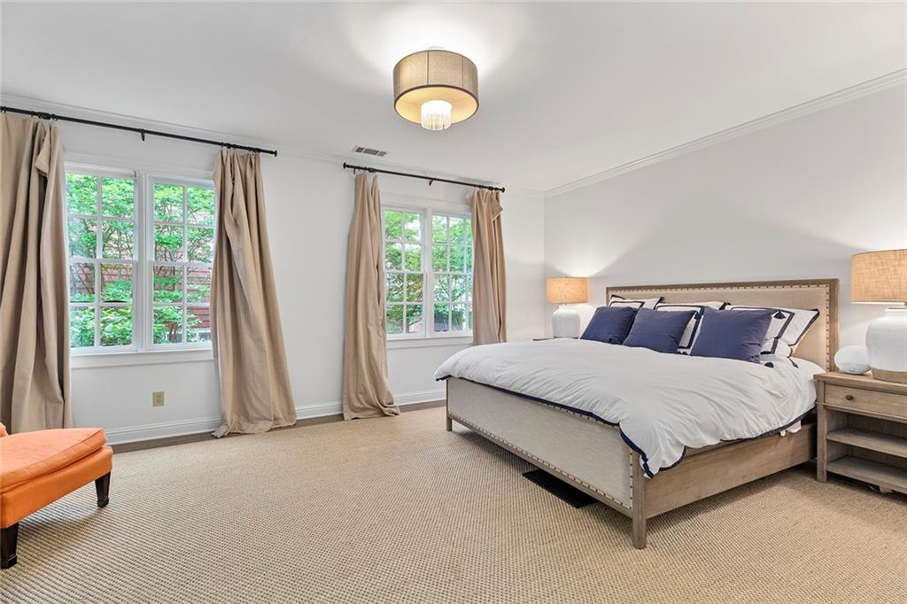 2070 Howell Mill Road NW