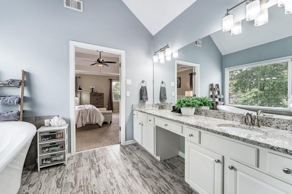 3710 Old Path Crossing