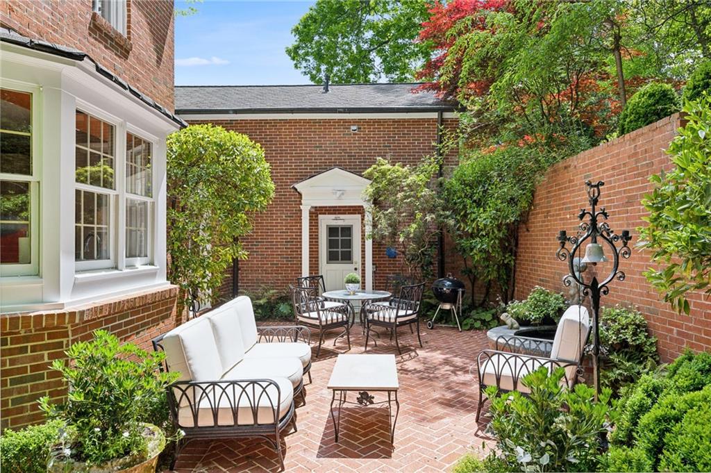 3000 Habersham Road NW