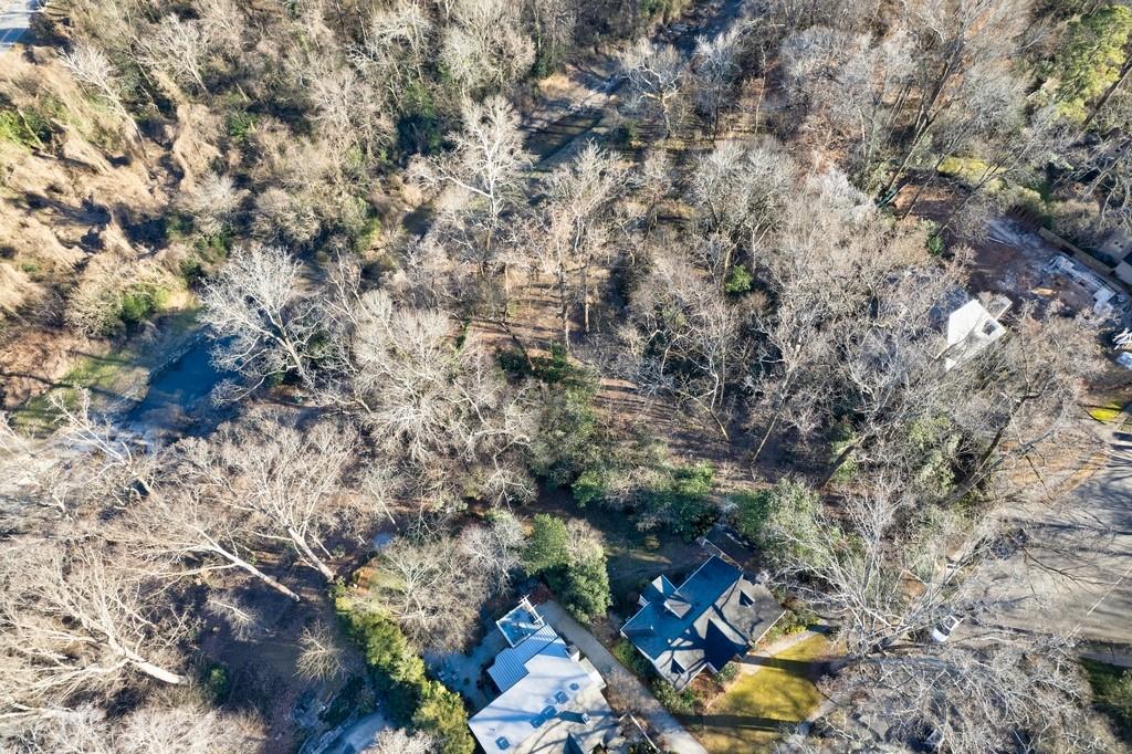 225 Huntington Road NE