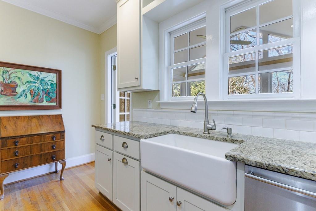 225 Huntington Road NE