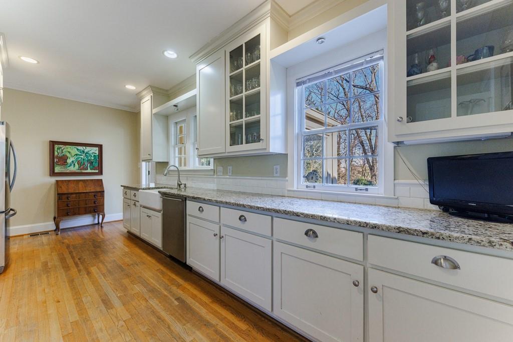 225 Huntington Road NE