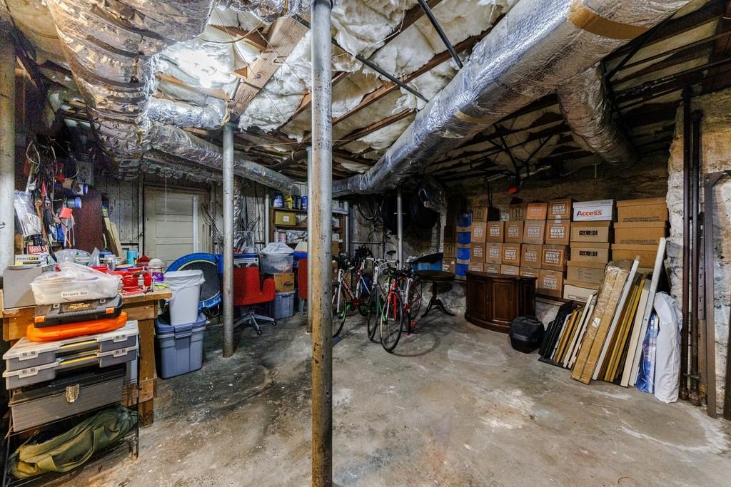 225 Huntington Road NE