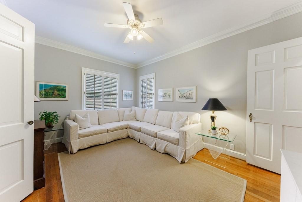 225 Huntington Road NE