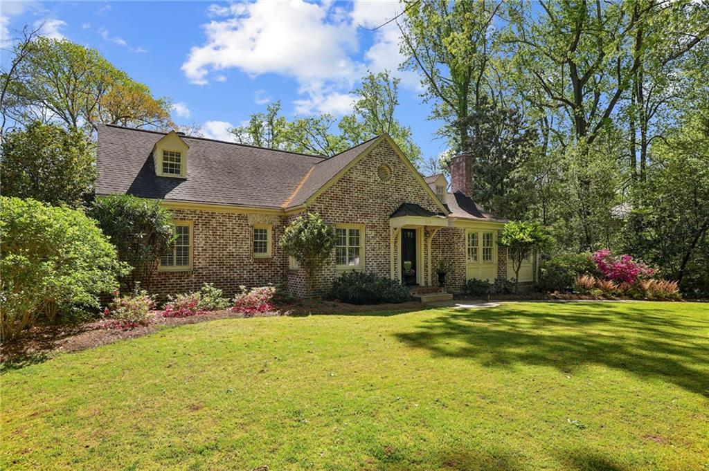 225 Huntington Road NE