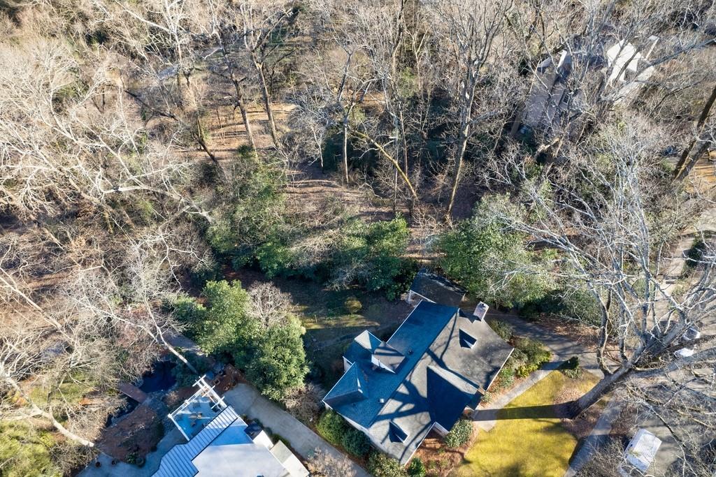 225 Huntington Road NE