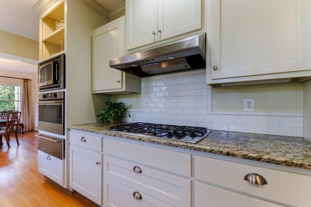 225 Huntington Road NE