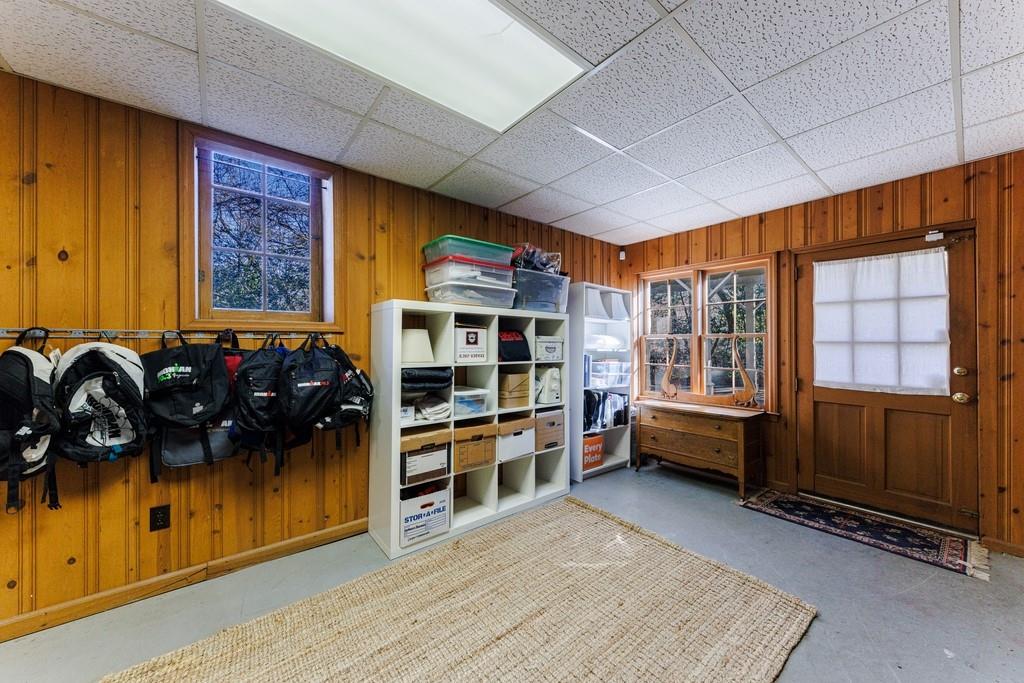 225 Huntington Road NE