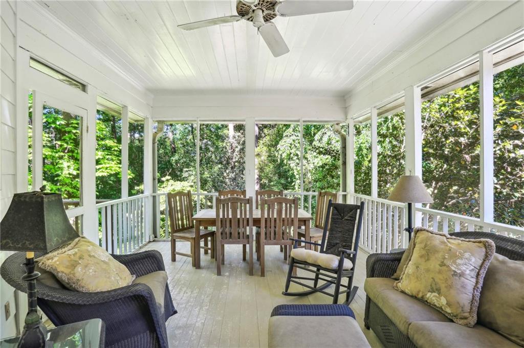 2426 Woodward Way NW