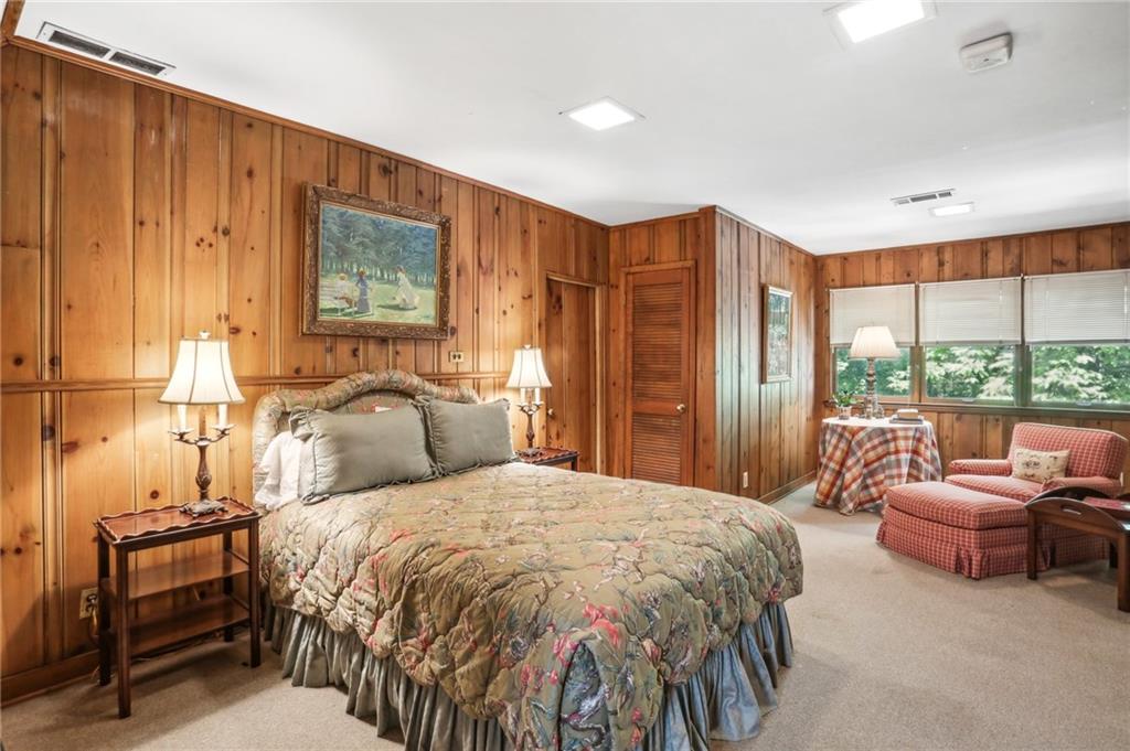 2426 Woodward Way NW