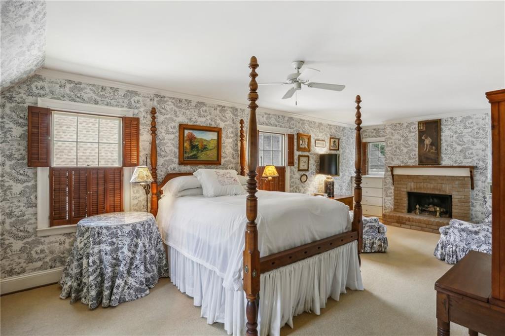 2395 Dellwood Drive NW