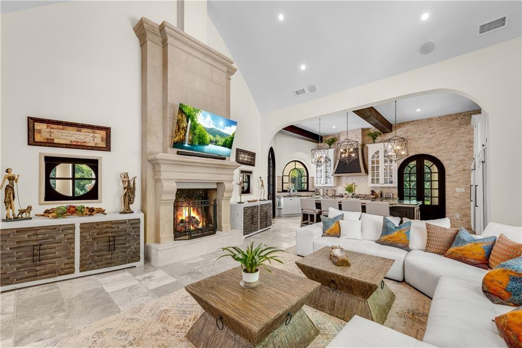 876 Crest Valley Drive