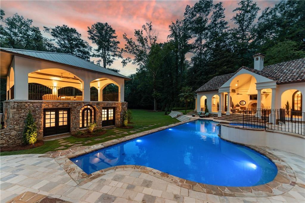 876 Crest Valley Drive